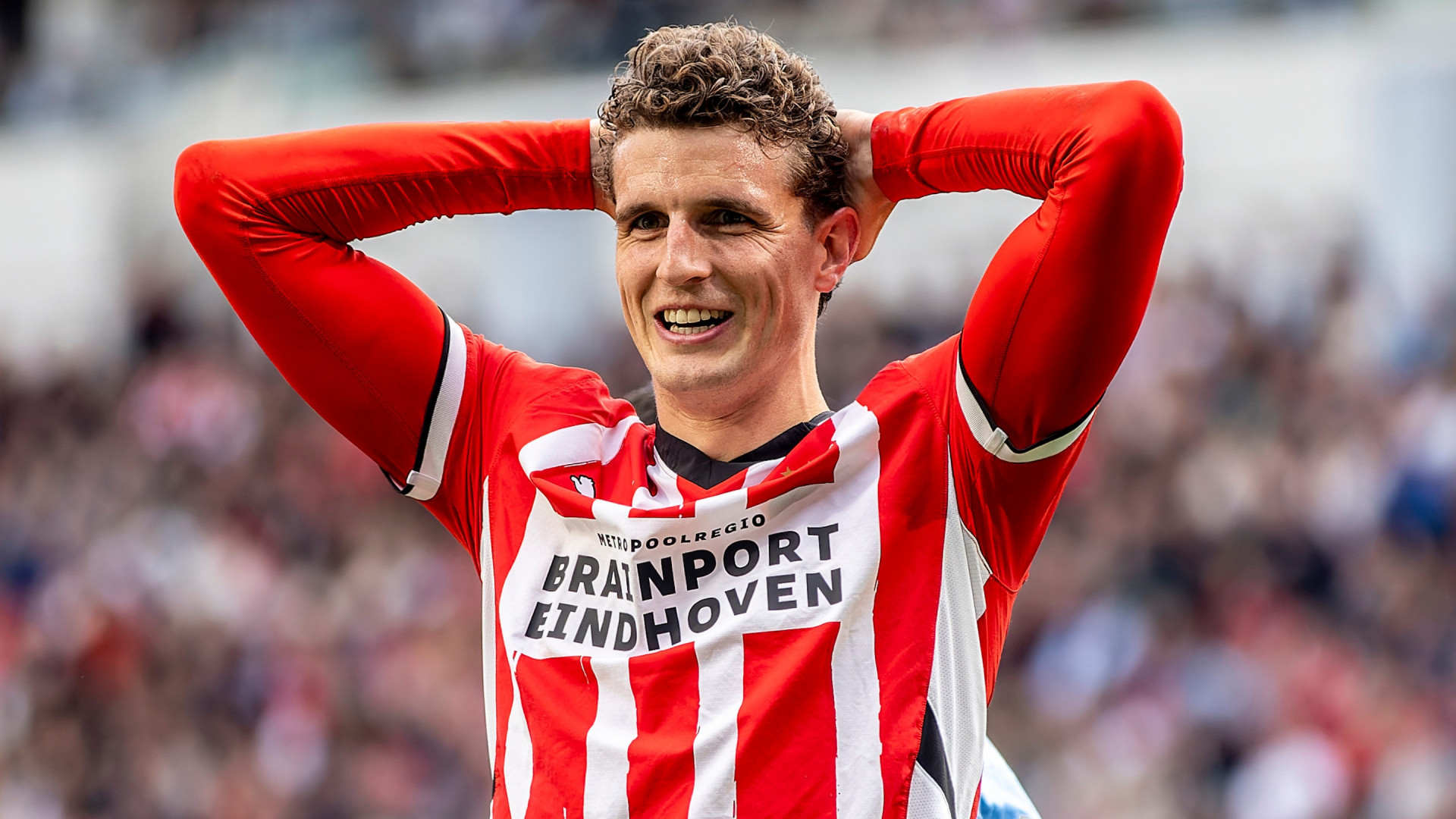 Binnenkijken: Zo woont PSV-voetballer Guus Til in Amsterdam 1